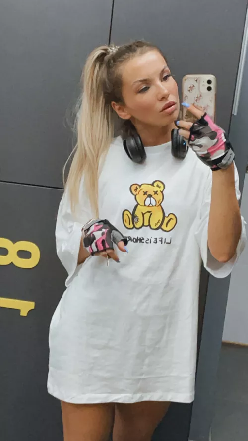 pretty face with dirty mind