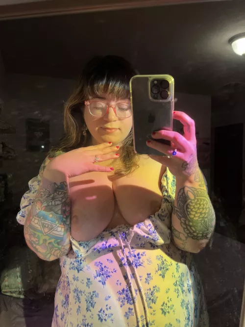 We could suck each others tits and cuddle all weekend