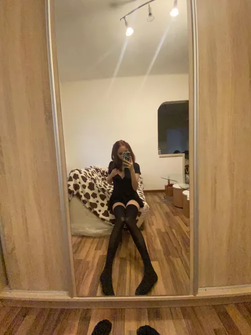 would you jerk off to my nudes if I sent you some?