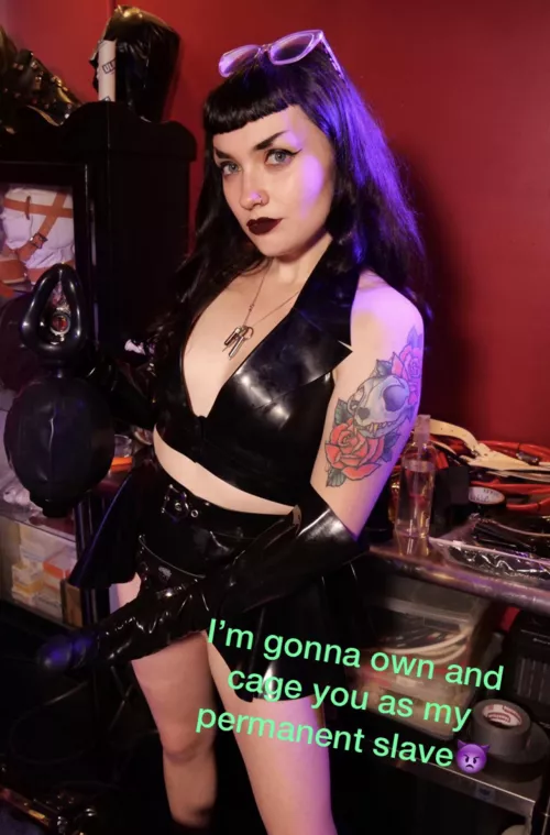 You could only dream of worshipping and serving me😈