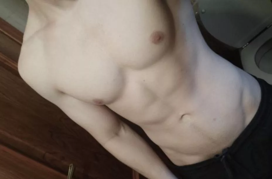 Any ladies want to cum to the firehouse tonight?