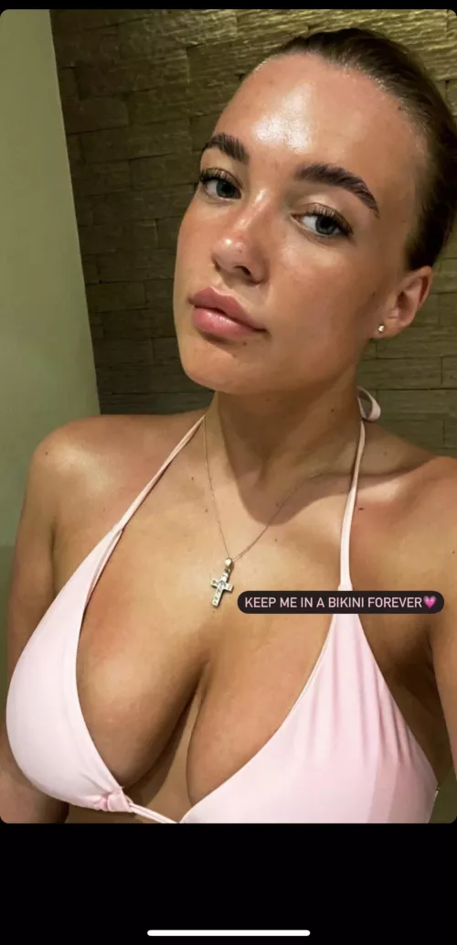 Anyone else love it when you can see the veins in big natural tits