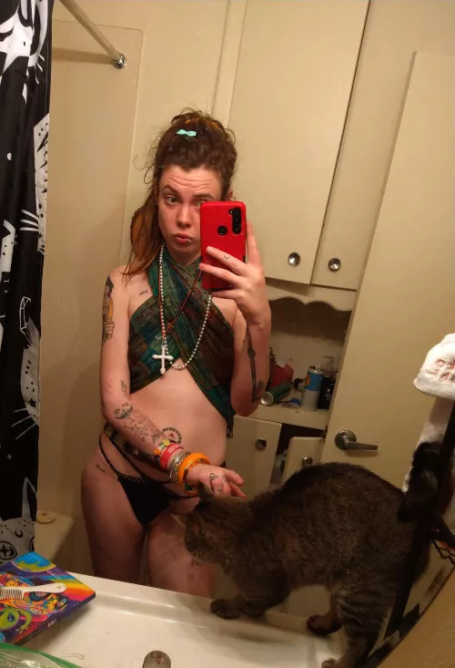 Fear is a healthy reaction when you look in the eyes of God. 😼