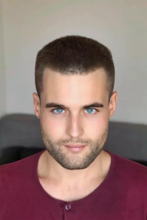 Fresh haircut, decided to keep my hair a little longer this time