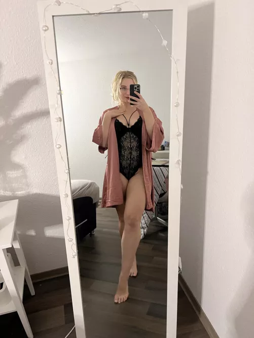 I need someone to just rip this robe off of me...