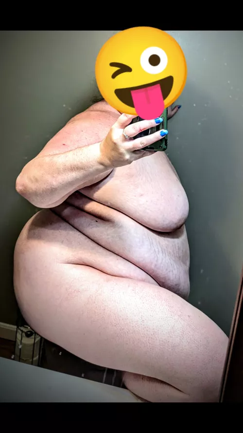 I put my leg up and 🥵