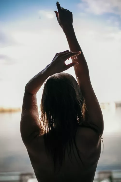 I'm online. Follow me guys. I will be wait in my room 🫦🫦