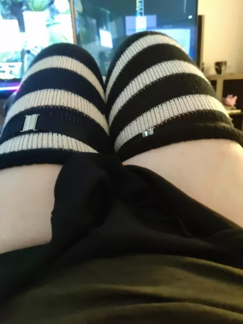 Invite me over, take all of my boy clothes away and make me live like a girl 💕