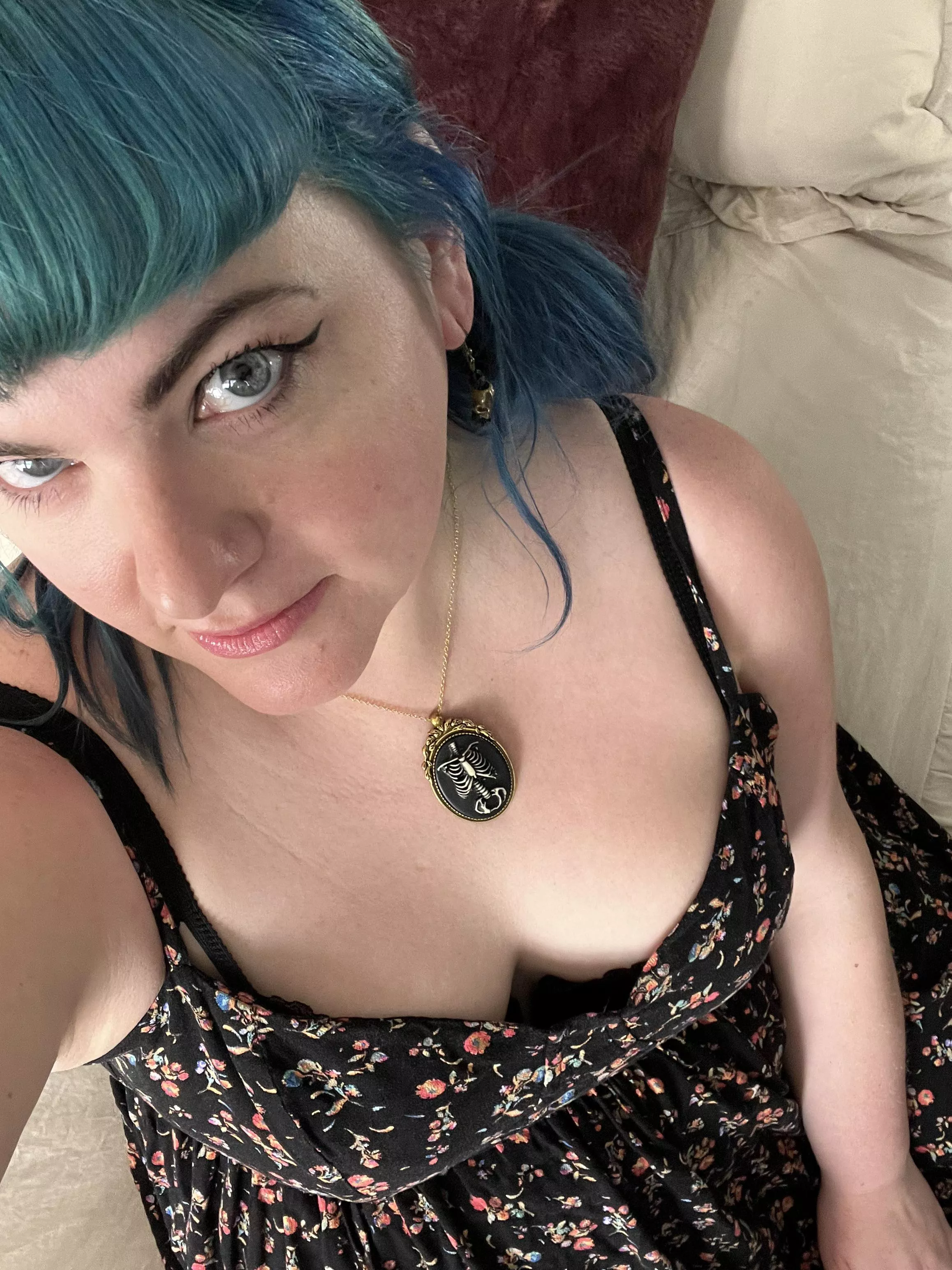 Just waiting for my date 🥰