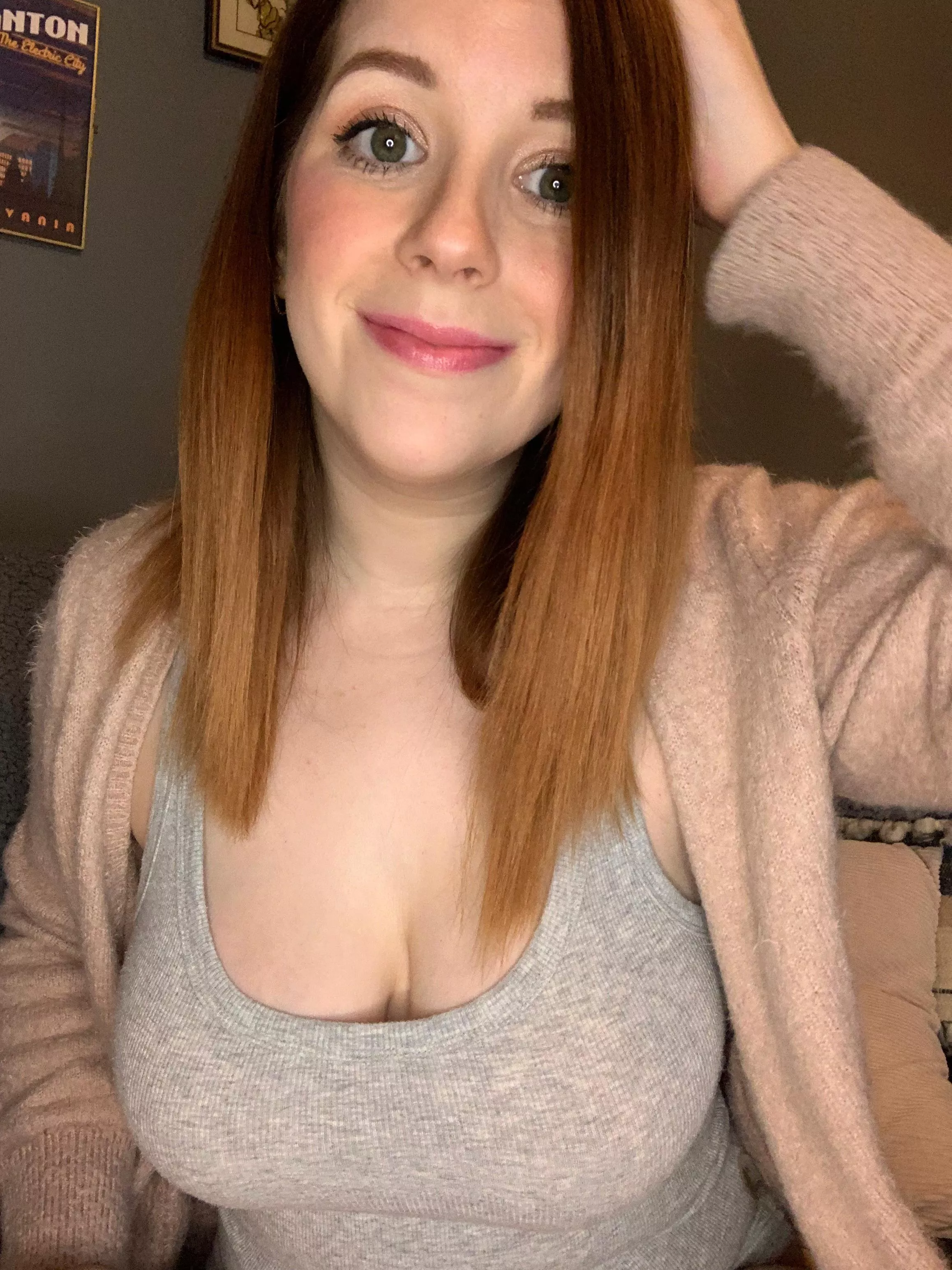 Lazy day outfit, so glad it’s the weekend! [F]