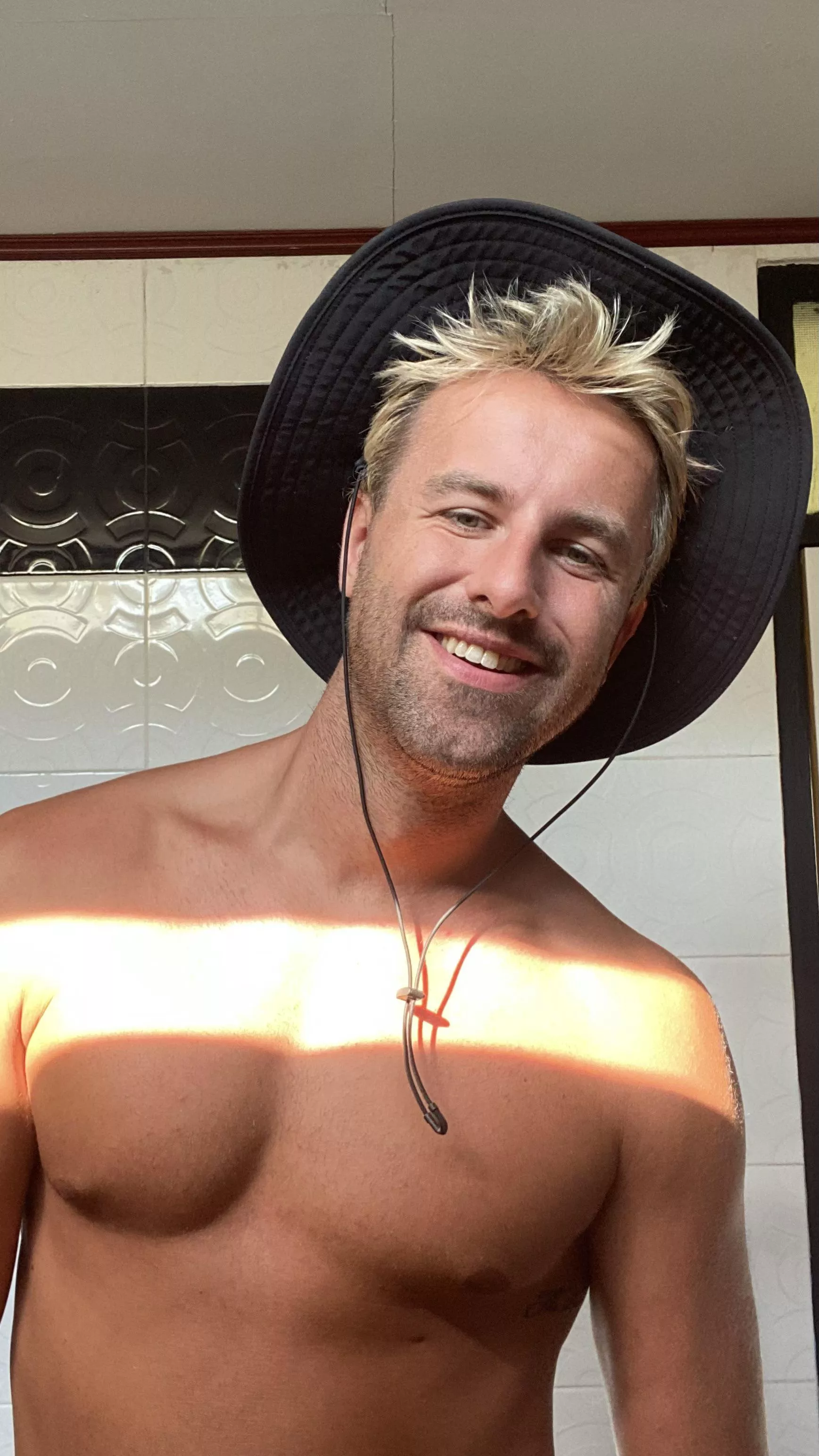 New hat for exploring the outback’s New hat for exploring the outback’s