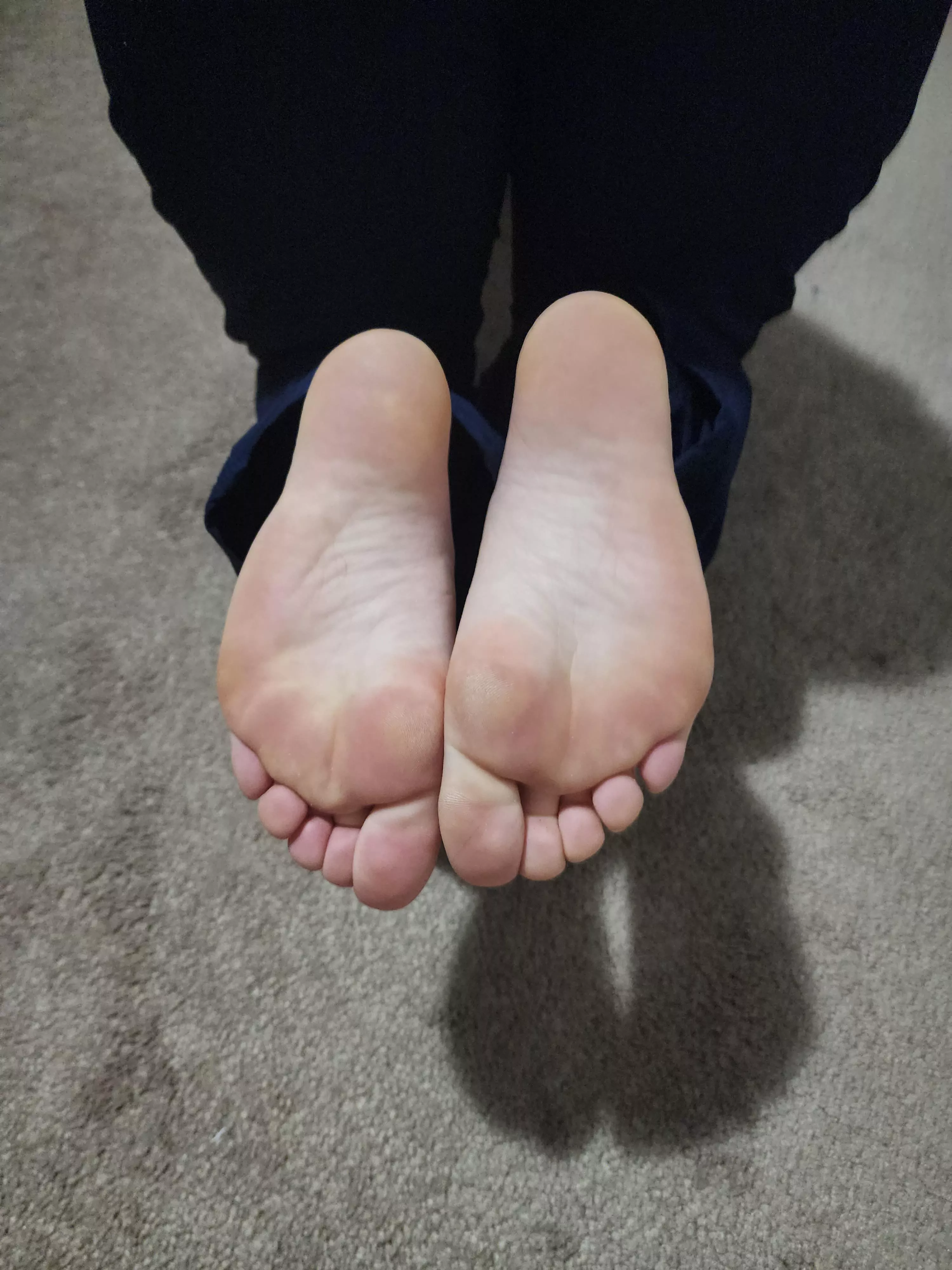 size 8 barefeet