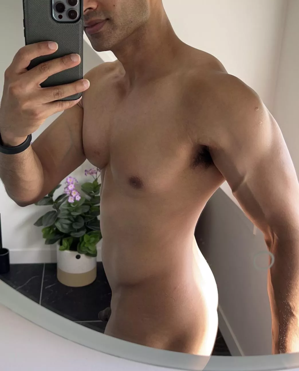 Some sunshine to warm the peach 🍑