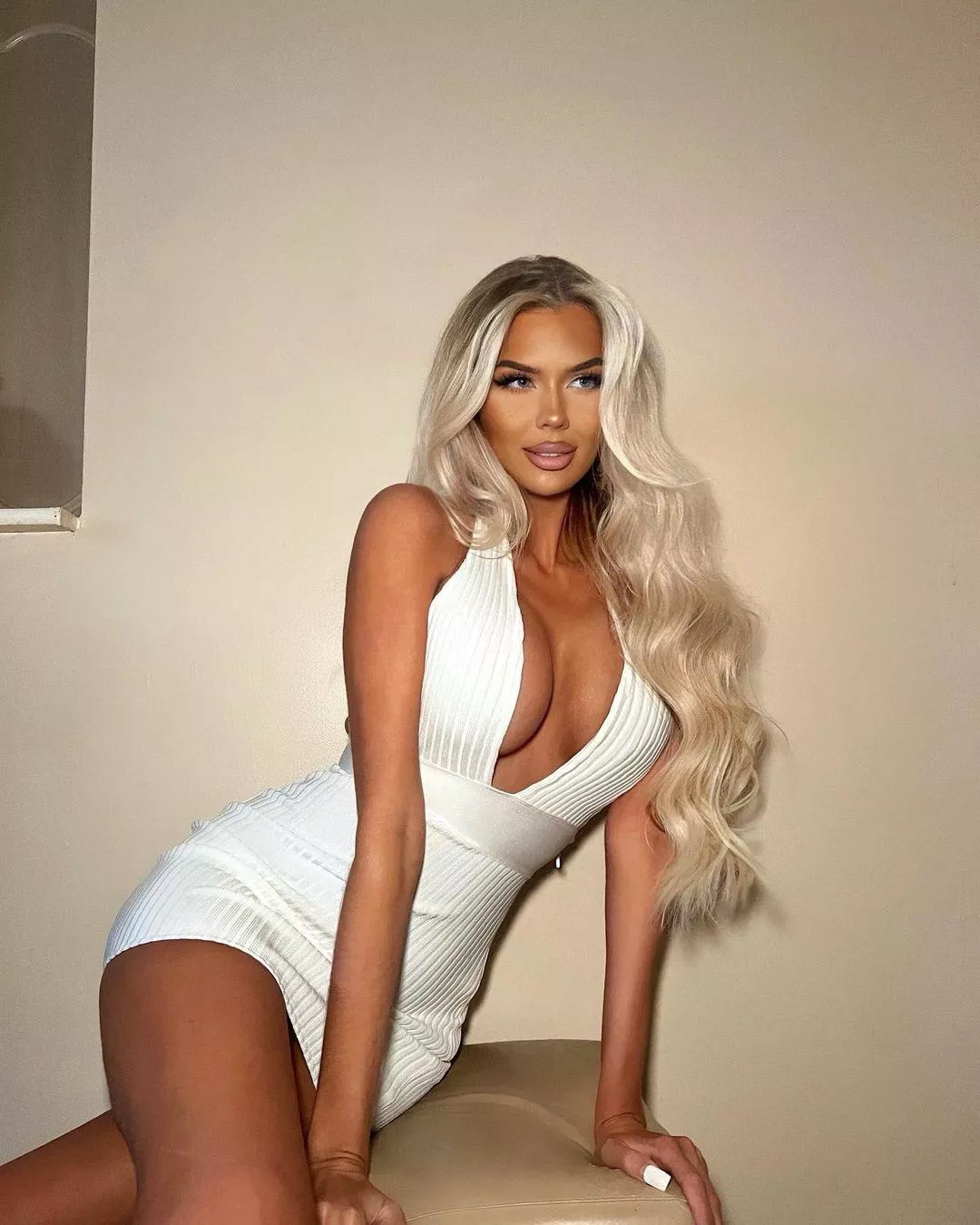 sylvijaa - pure white sylvijaa - pure white