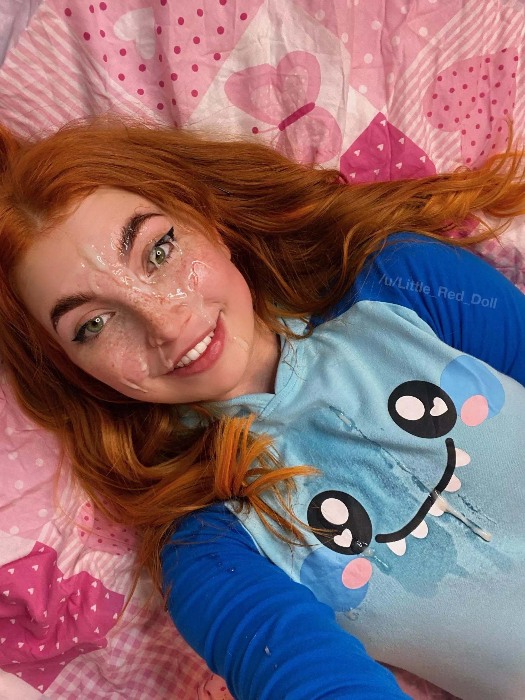 Tell me I’m a good girl while you cover me 😇💦