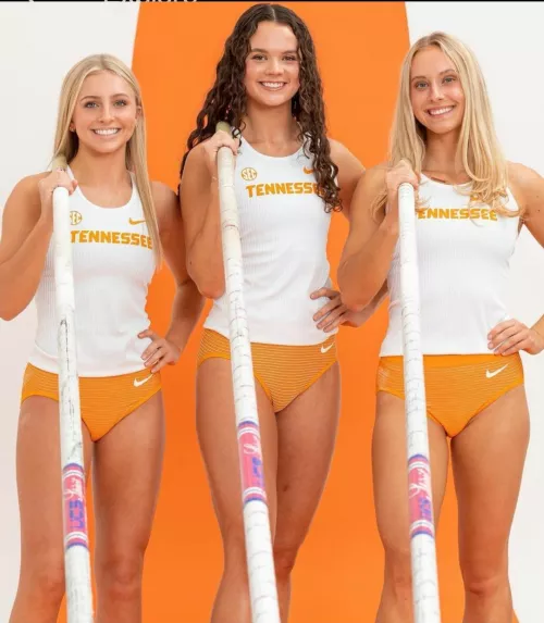Tennessee pole vaulter