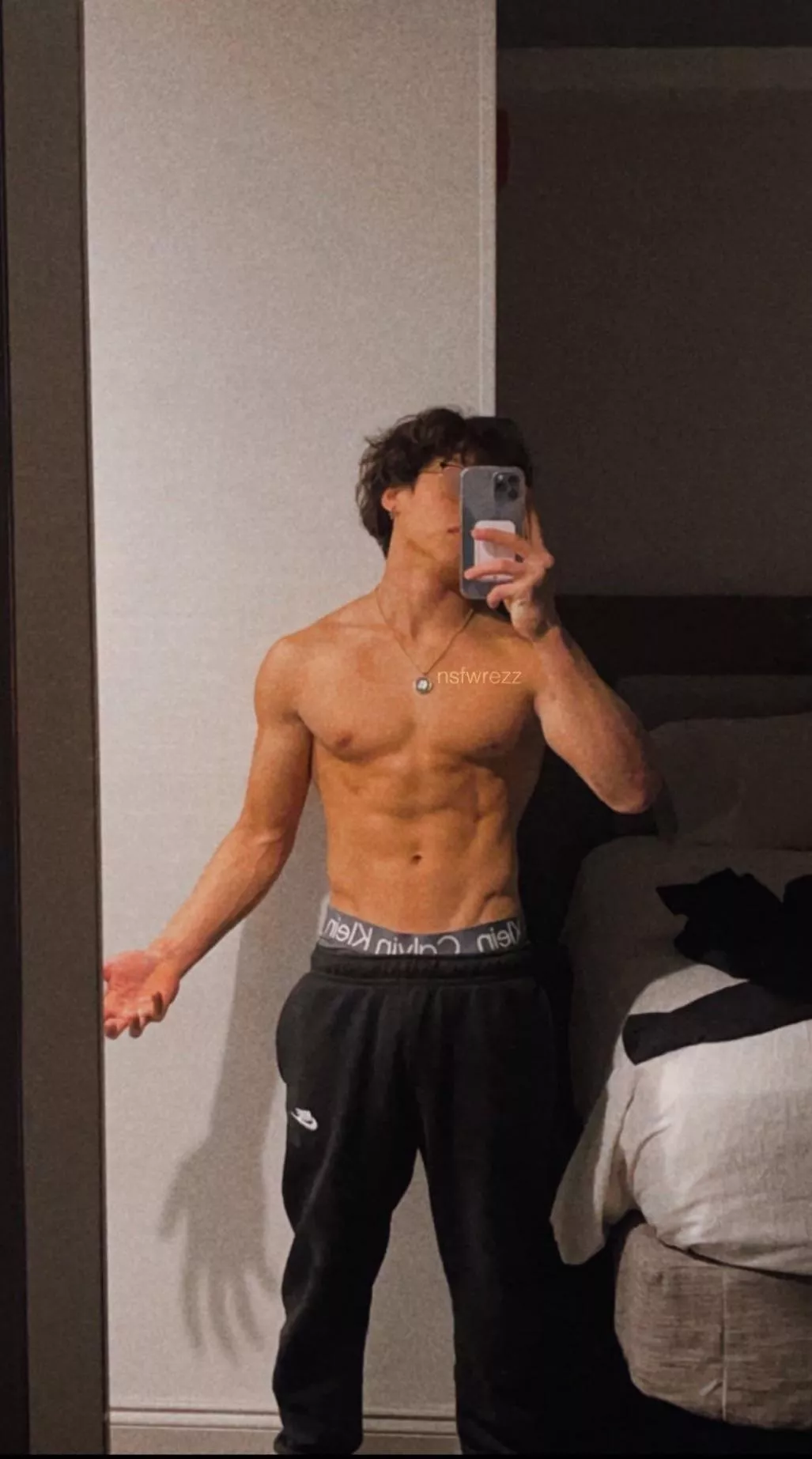 the ab workouts are pulling through :)