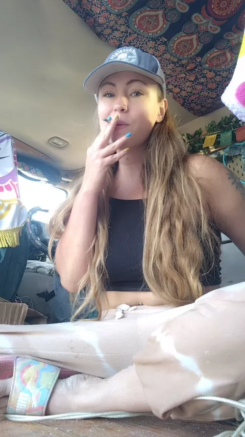 The beach was the perfect place for a 💨 pit stop