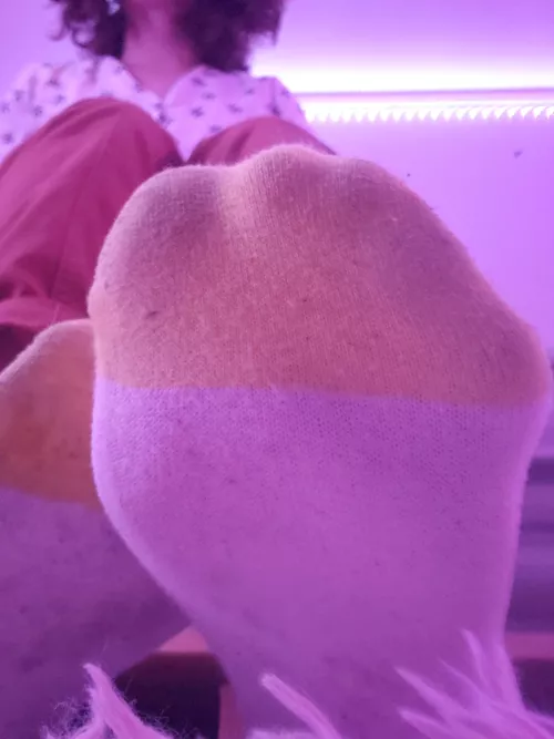 toe prints mean my feet got sweaty, I don't think you mind lol