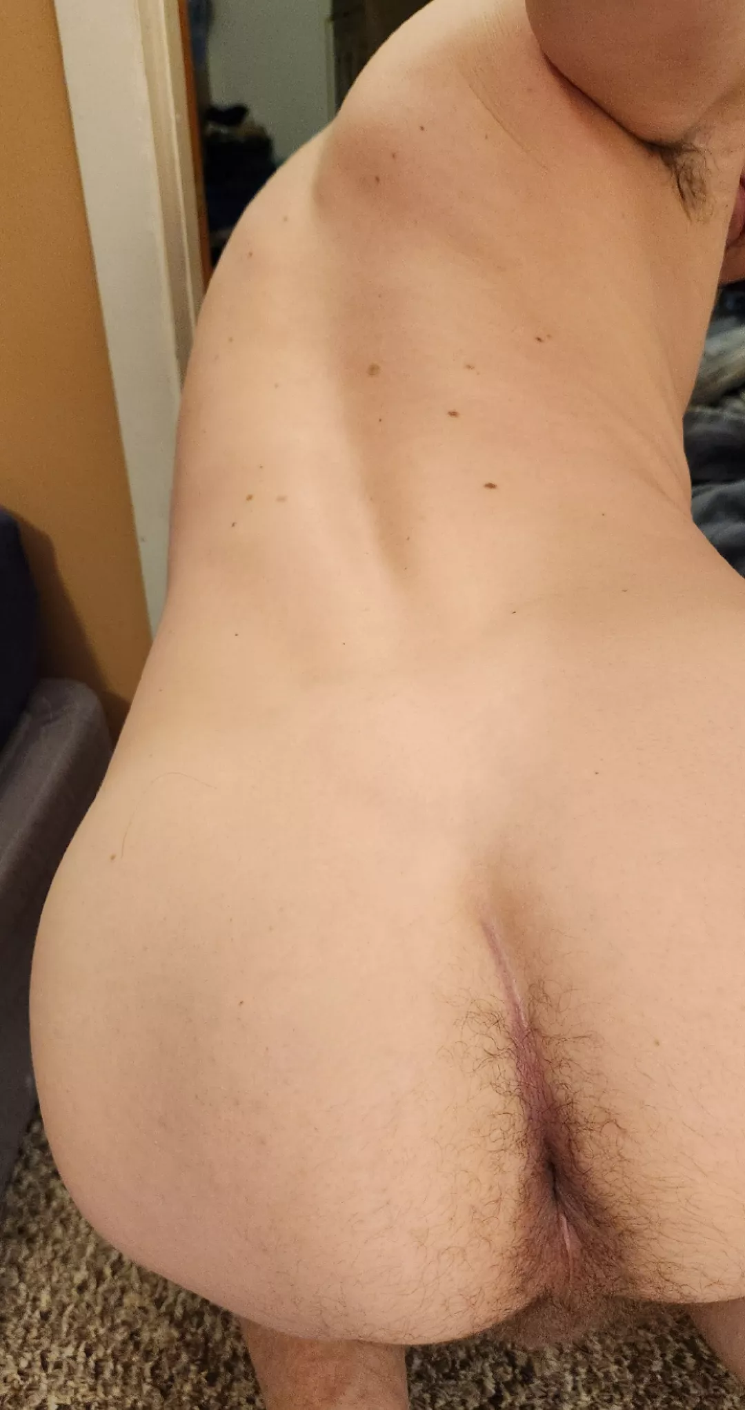 wanna fuck my hairy crack?