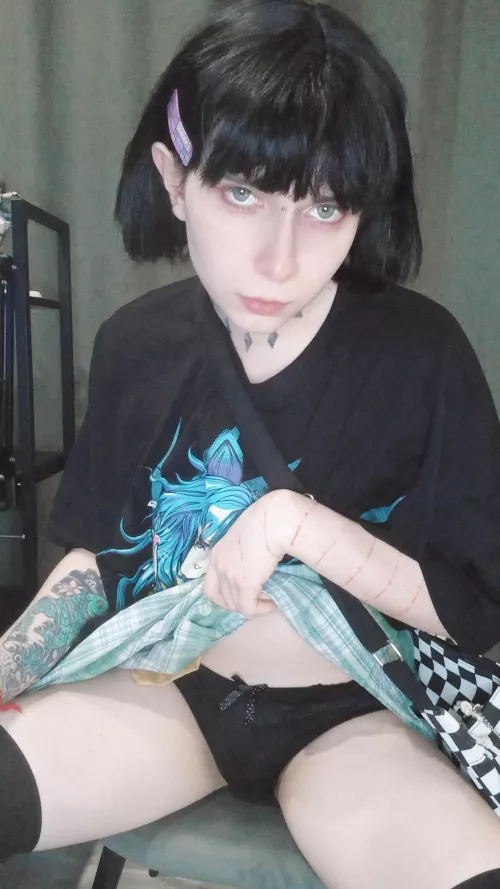 what if i show u my panties on our first date?