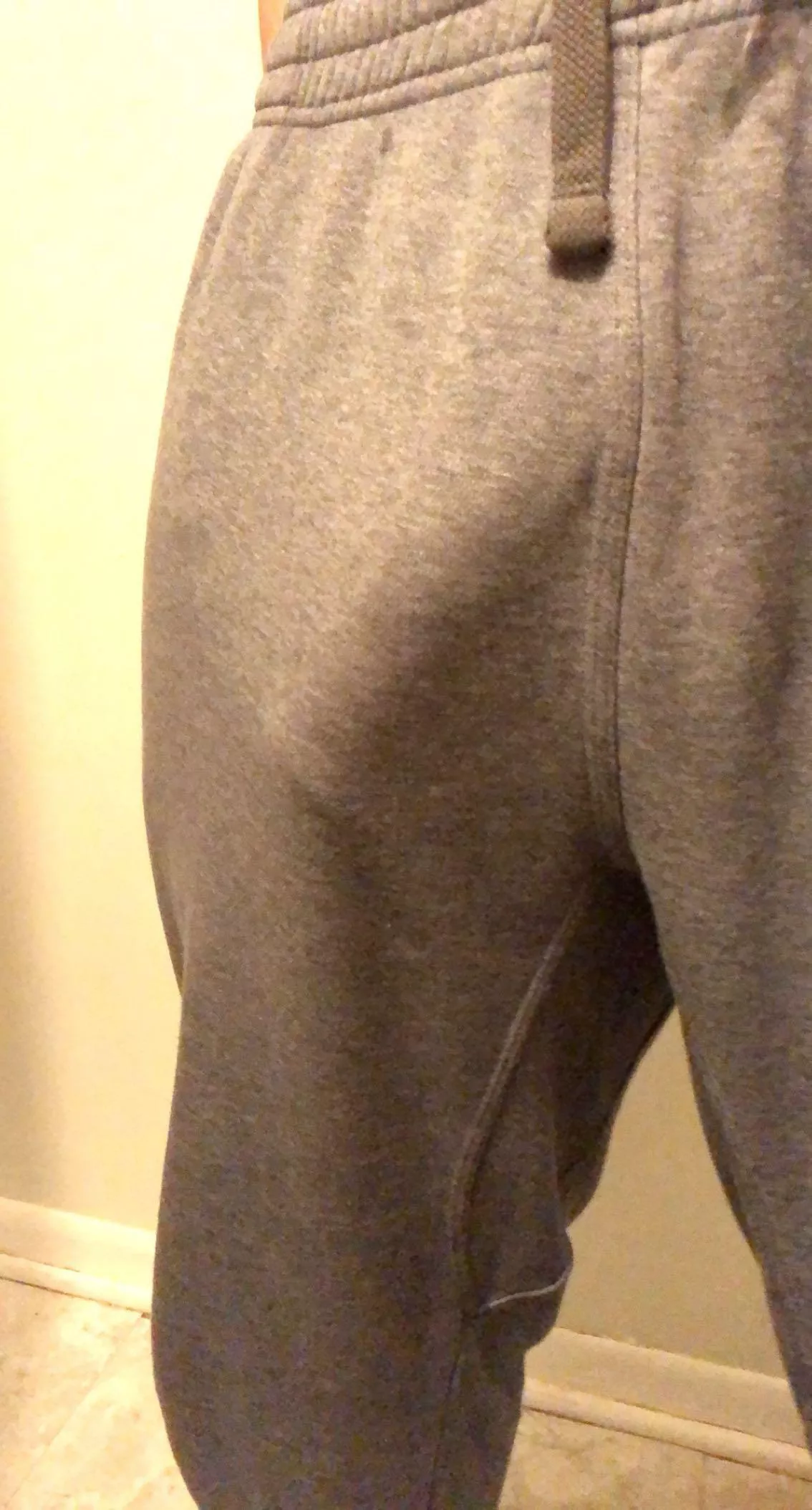 Who doesn’t like grey sweats?