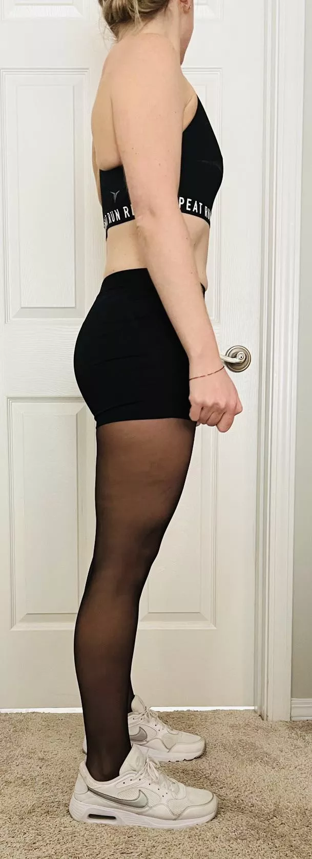 Wi[f]e hitting the gym