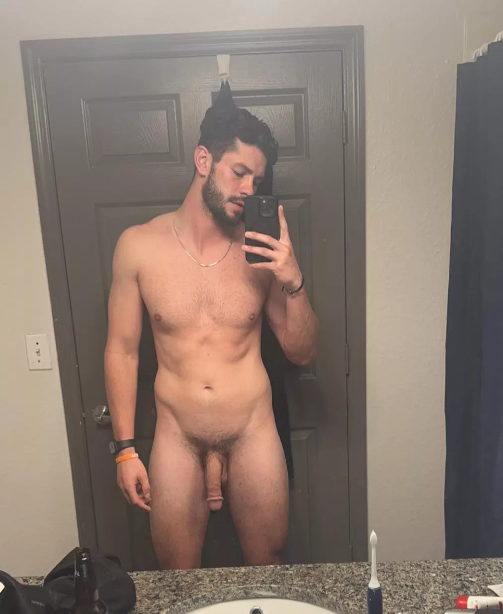 26 yr old man, 6’2 and 190 lbs (m)