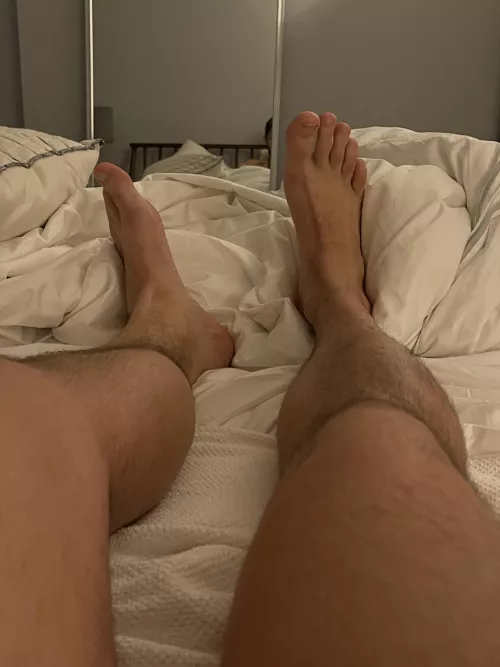 31 Top. USA. Looking for young guys that want to be owned and rub my feet. Send pic and asl. Face a must. Be a good boy or be blocked.