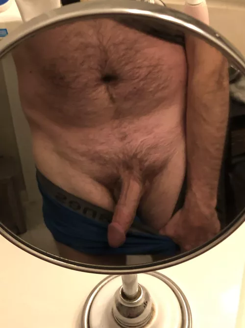 [60] happy Monday, ready for impending storm ⛈️ bring it 😝