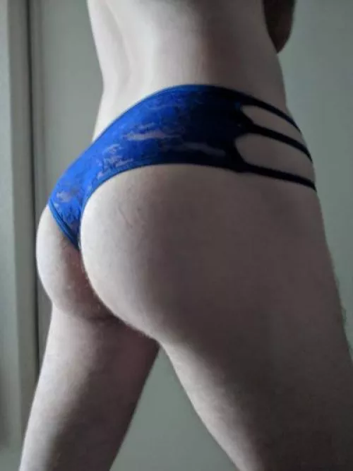 Do We Like My Cakes In Blue!?