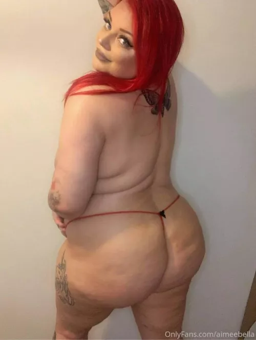 Drop an emoji if you’d take me from behind!! 😘