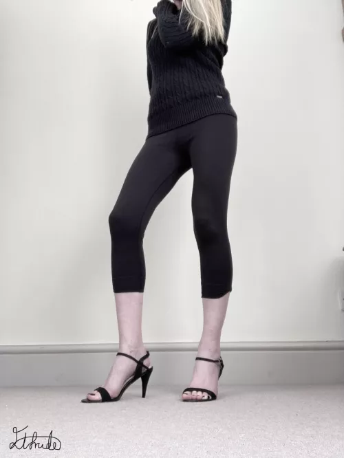 Favourite black stilettos 🖤 on or off?