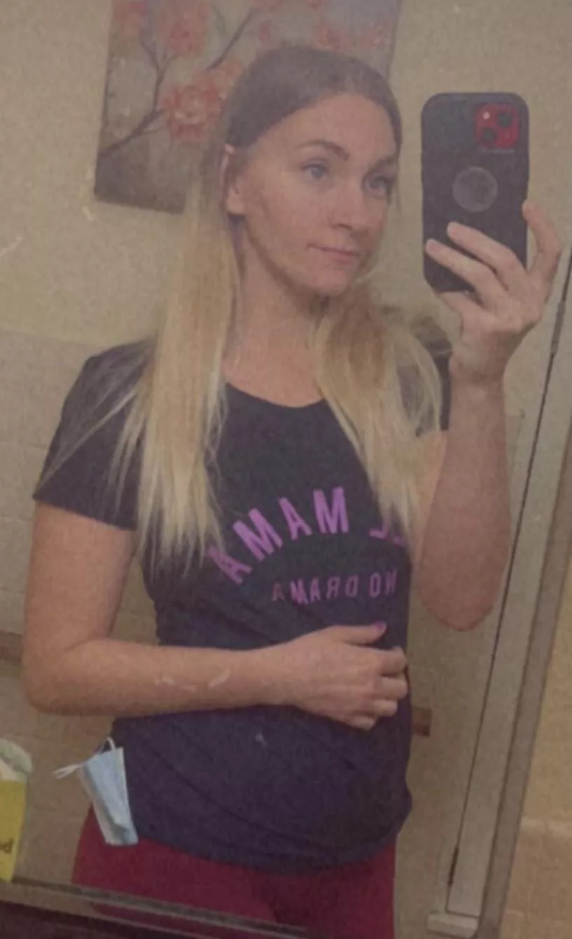 Haven’t posted in a while. Busy work selfie. Hopefully I’m still a turn on