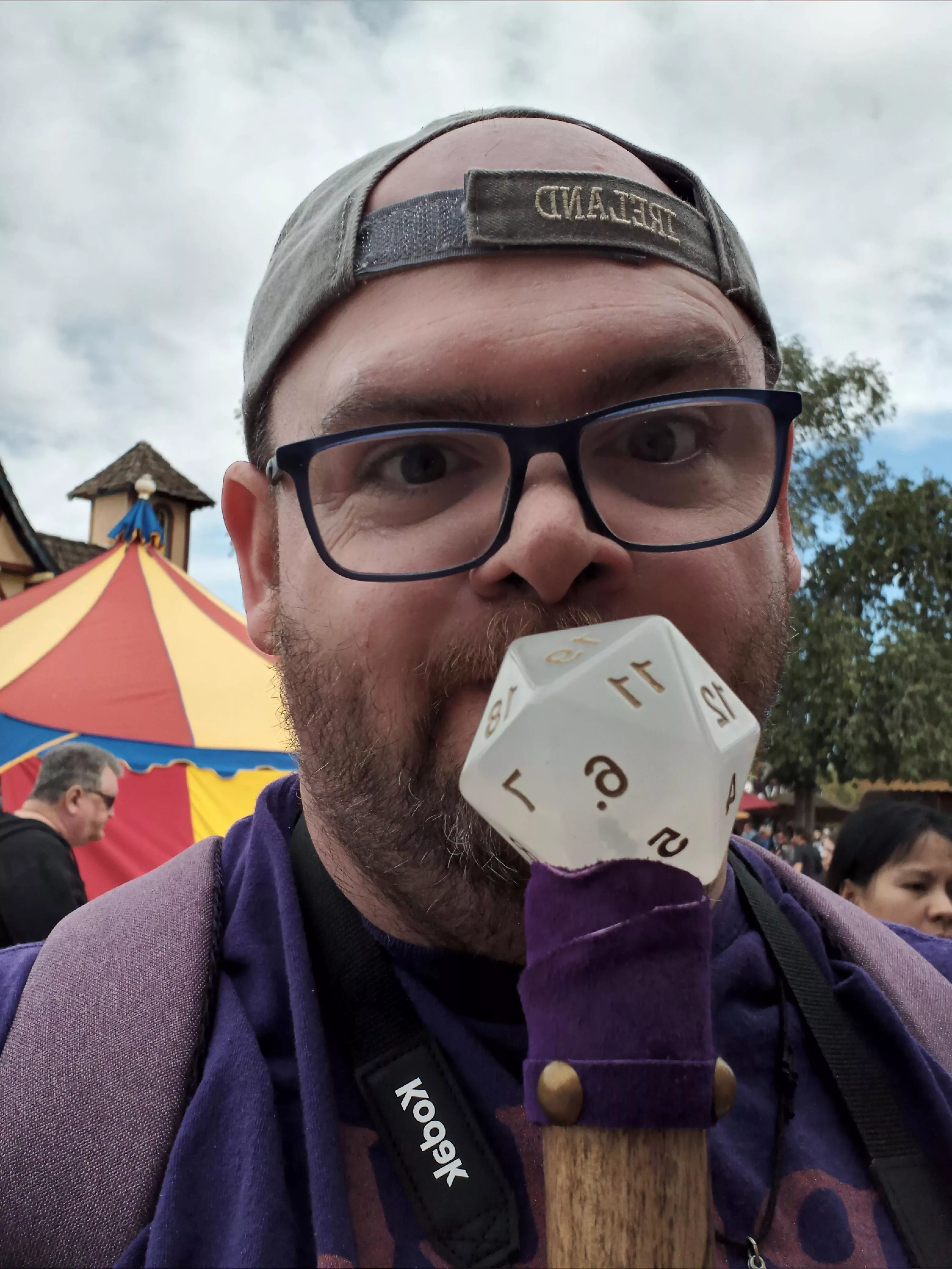 hi from Phoenix, roll for cuddles?