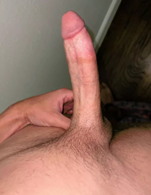 Home and bored, whats up? 😋