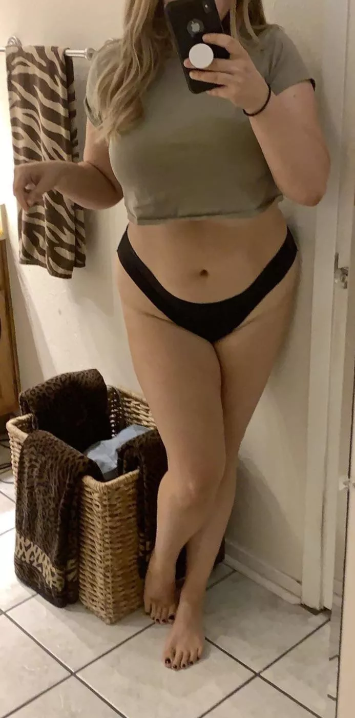 I live in crop tops 🥰