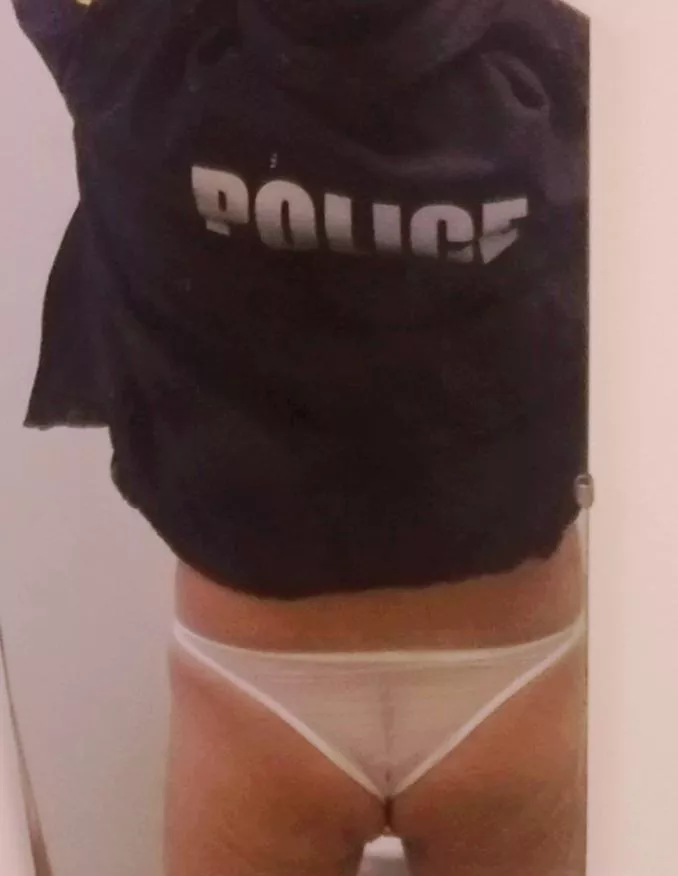 I wish the locker room was co-ed. wondering who has better panties for work.