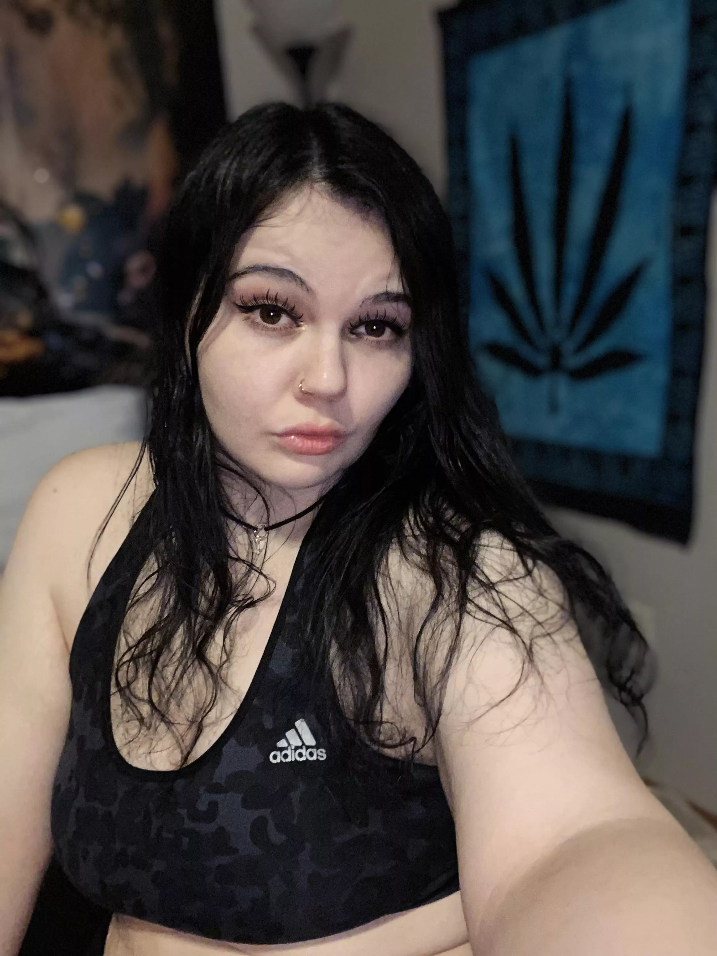 I’m currently taking boyfriend applications 🤭💕