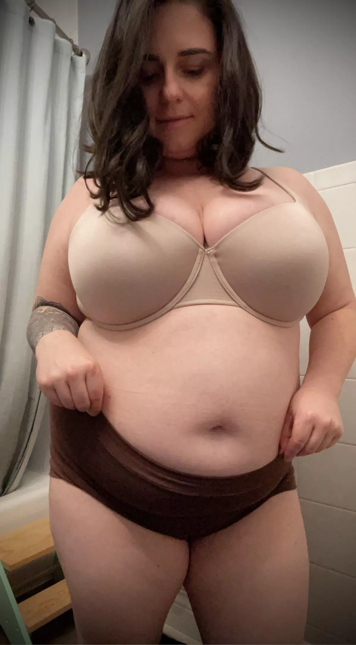 Let me be your slutty secret🖤