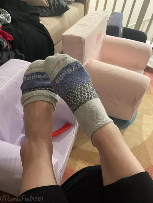 Milf (41F) socks half on (OC)