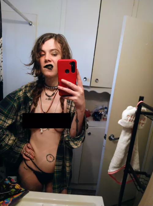 One more pic from this set because I just can't get over how much hotter than you I am. 😼