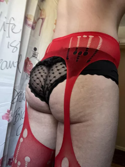 Red and black seem to go together pretty good 🤷‍♀️