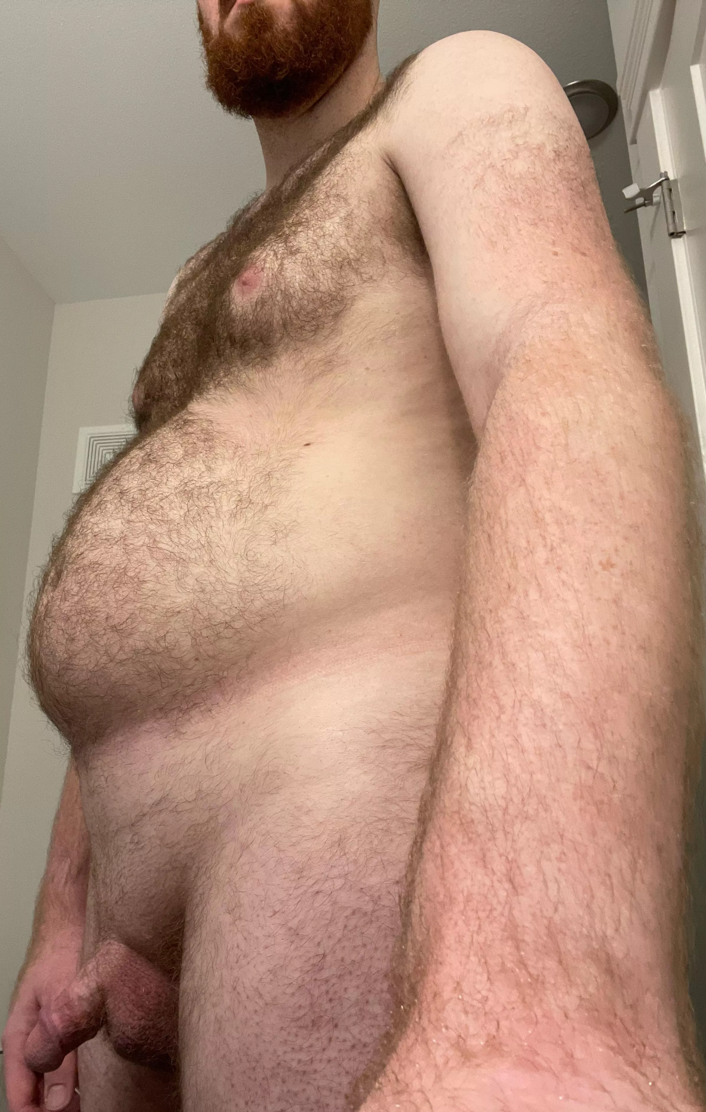 Shower time for this hairy bear (25). DM’s open