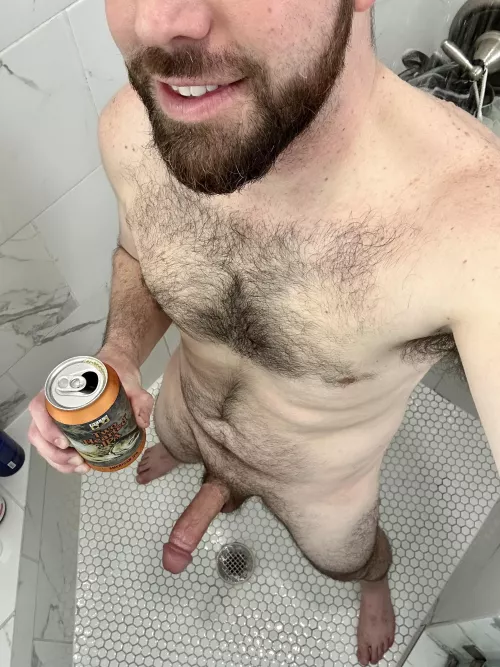 Showerbeer to keep the Sunday scaries away. Cheers! 🍻