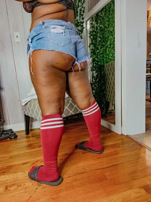 what’s your fav color?? mine is Red