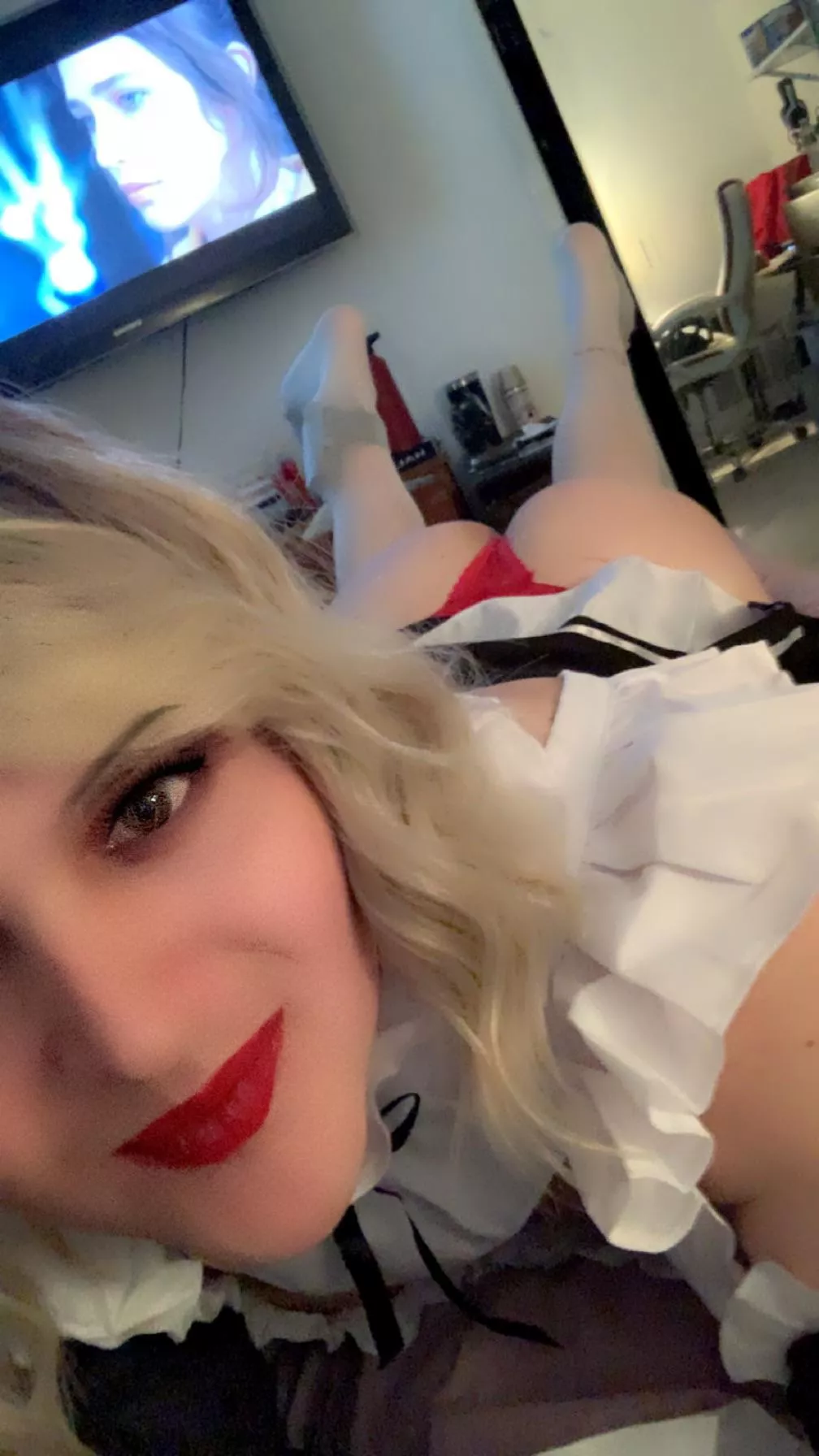 Wyd if I come into your room in this? 🤭