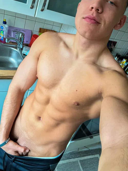 [20] My little boy loves breakfast🍆😈