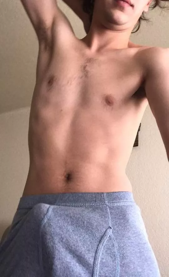 21m twink4twink kind of gaymer looking for a buddy ;) tell me if you like!