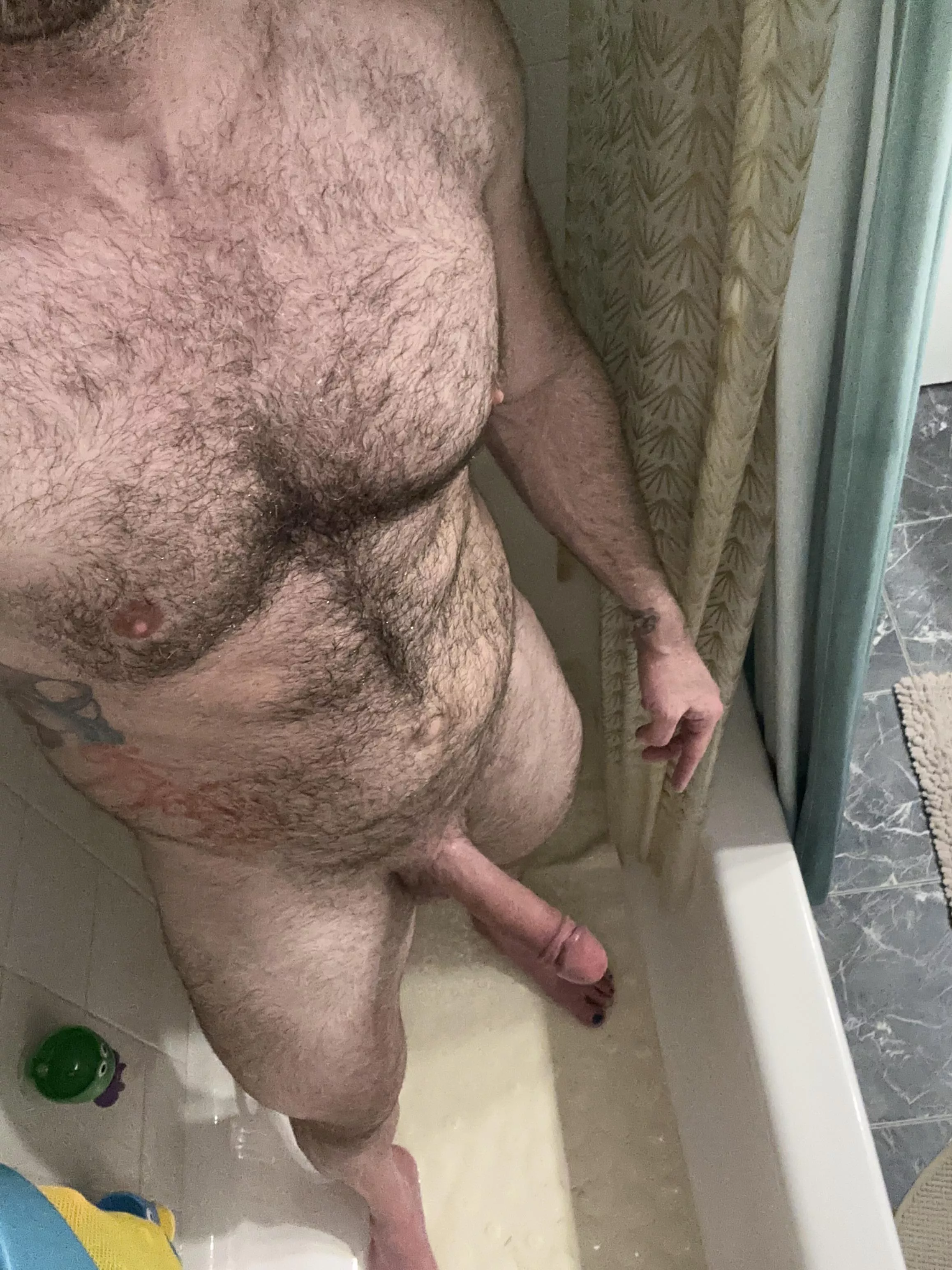 [38] join me in the shower on my cake day and I’ll give you a gift 😈